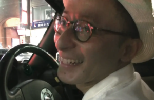 『愛について語るときにイケダが語ること』〜身体からの離脱と重さの所有〜【映画レビュー】